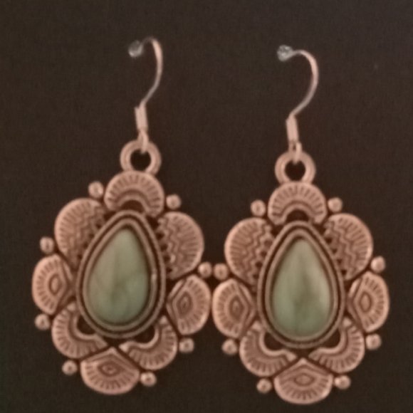 Jewelry - Bohemian Green Teardrop Earrings